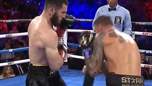 beterbiev d&eacute;truit joe smith