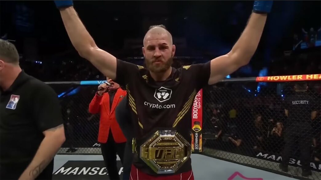 jiri abandonn&eacute; glover teixeira