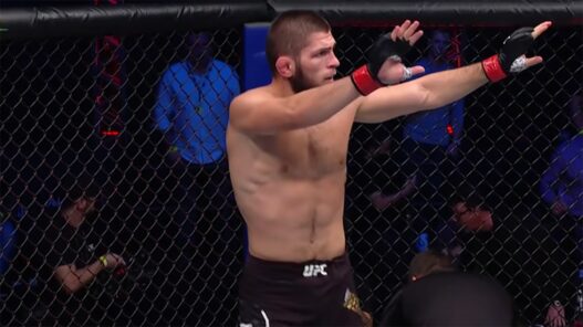 Khabib Nurmagomedov c&eacute;l&eacute;brit&eacute;