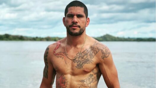 pereira strickland titre