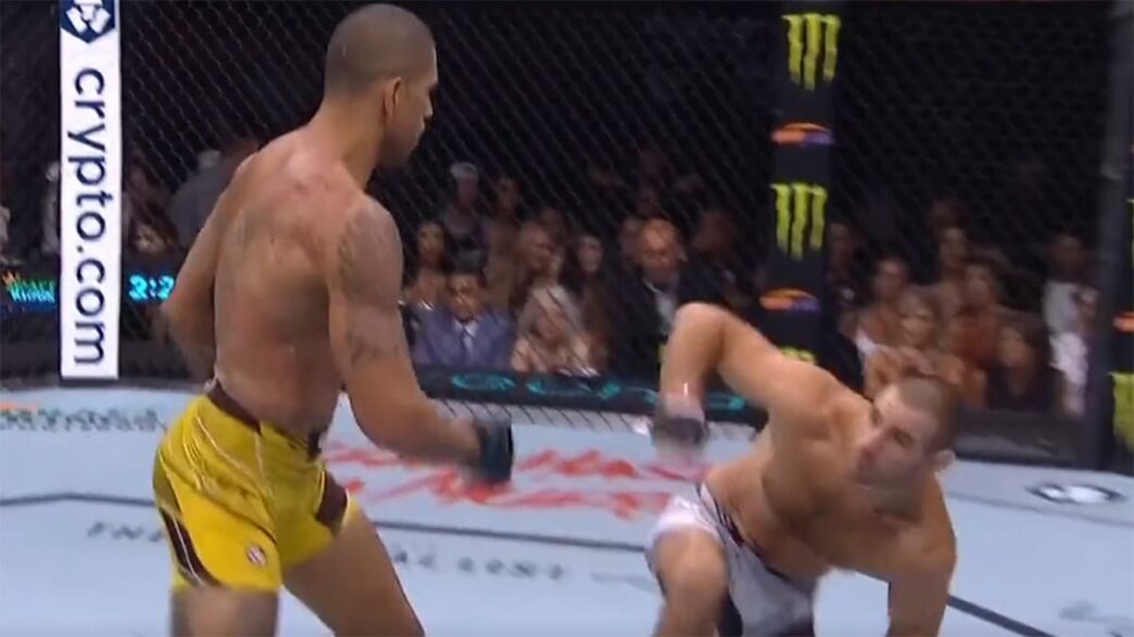 Alex Pereira KO Sean Strickland