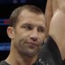 Luke Rockhold battre Israel Adesanya