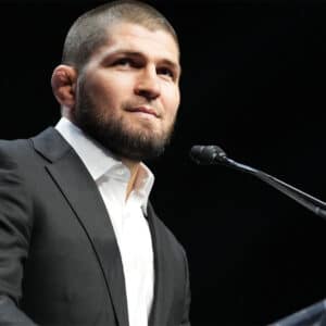 khabib d&eacute;clin mma