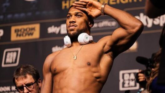 Anthony Joshua 4