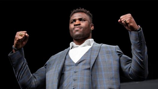 critiqué francis ngannou