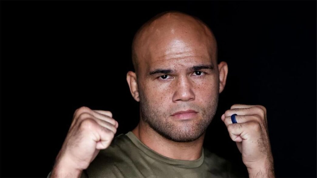 lawler out remplaçant