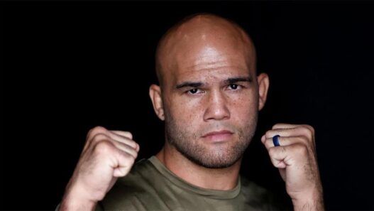 lawler out remplaçant