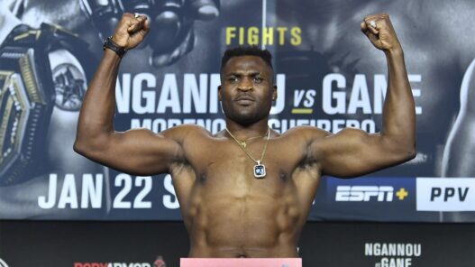 ngannou sous-côté