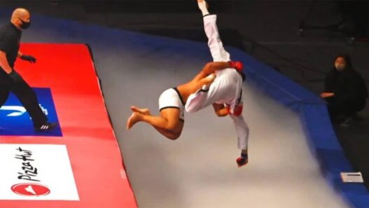 slam hors de l'arène