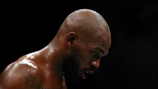 retour jon jones repoussé