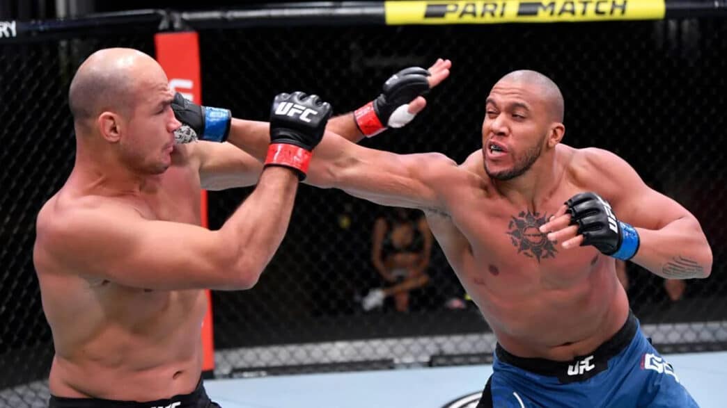 ancien ufc physique monstrueux