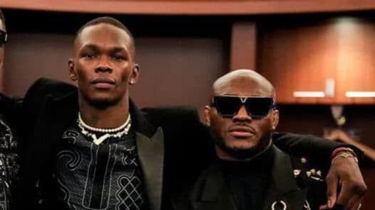 usman pause adesanya