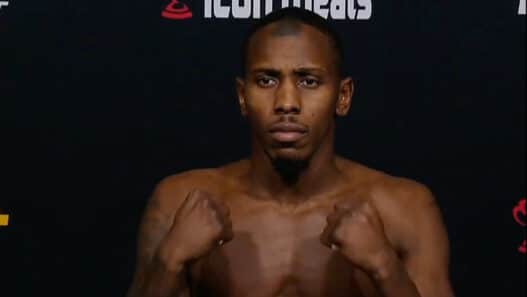 taylor lapilus s'incline