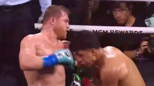 canelo bat jaime munguia