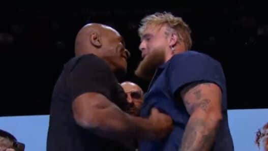 mike tyson jake paul face à face