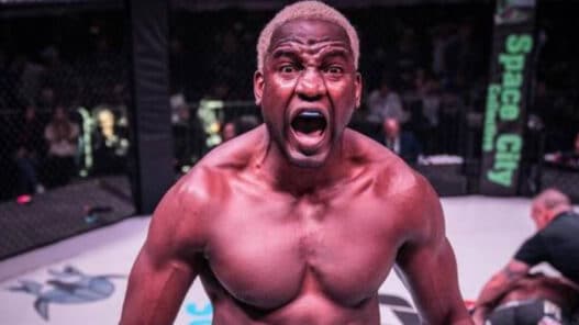 monstre ufc champion 2025