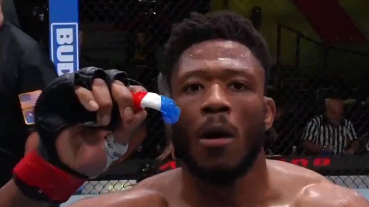 UFC Paris Oumar Sy réagit après sa victoire par décision