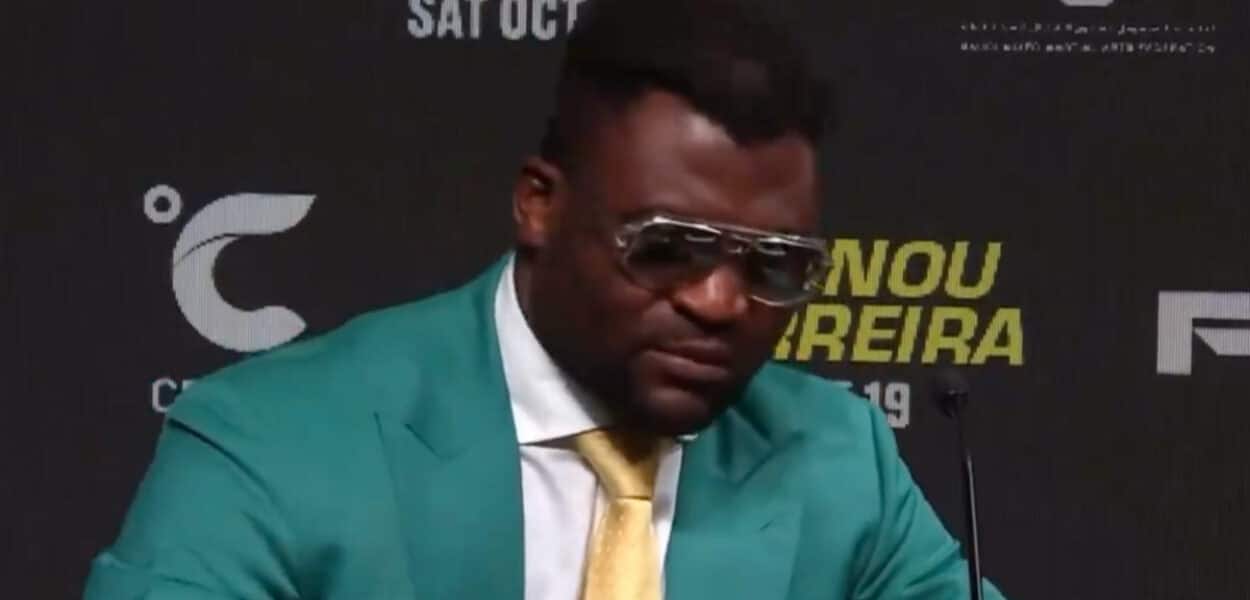 francis ngannou en larmes