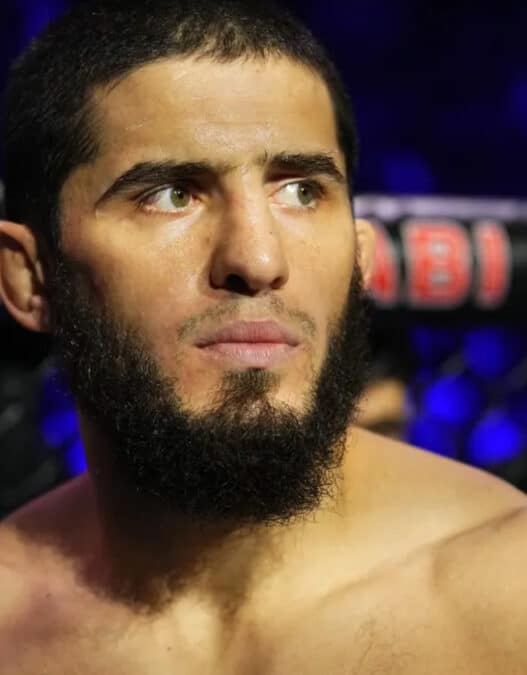 champion américain makhachev