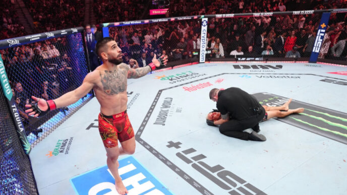 ufc 317 topuria ko oliveira