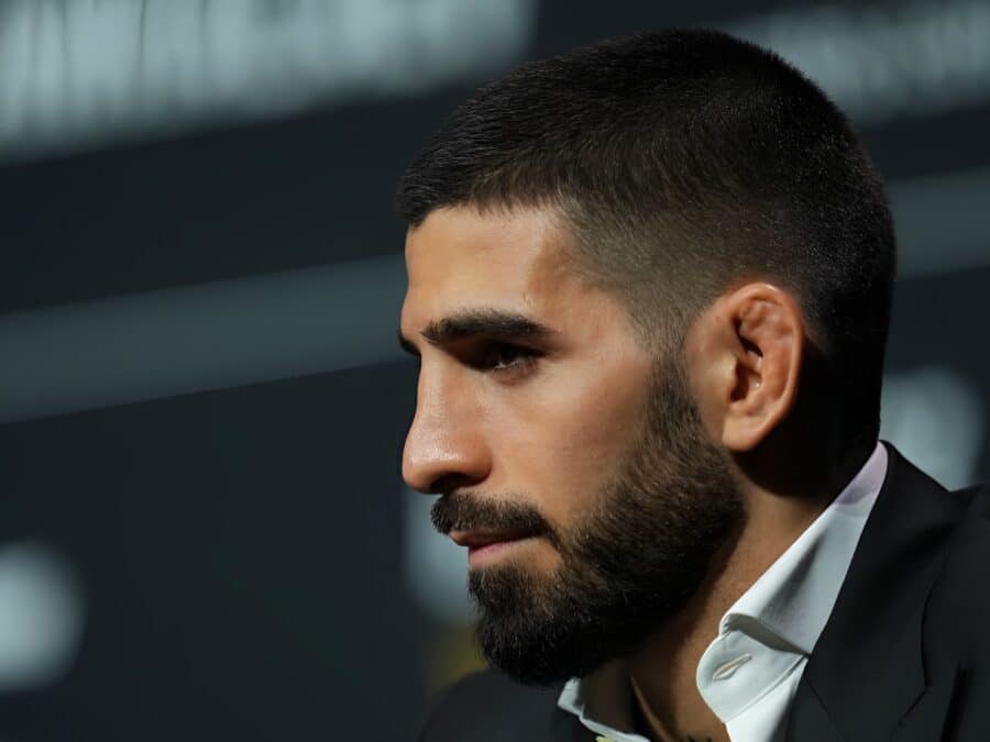 retour ilia topuria ufc douche froide