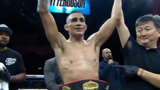 boxe victoire tony ferguson champion