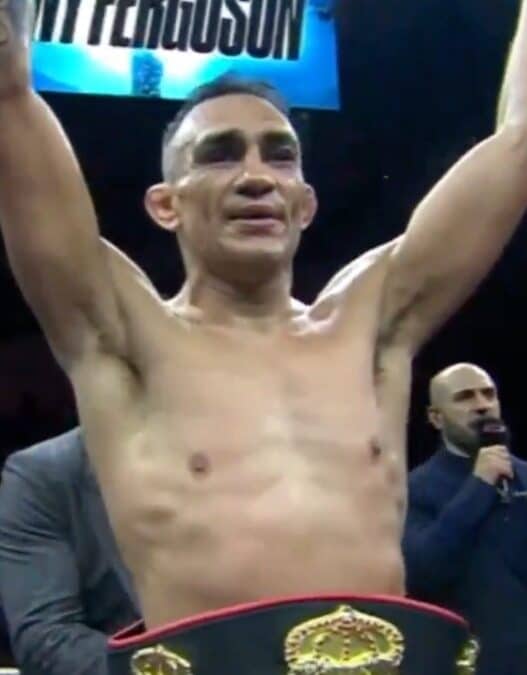 boxe victoire tony ferguson champion