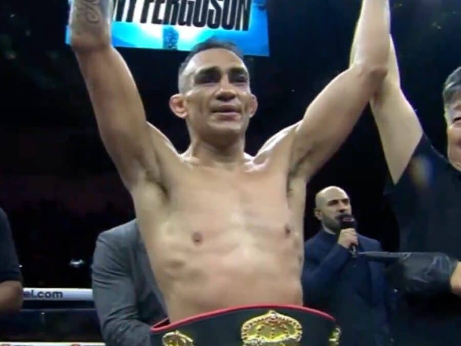 boxe victoire tony ferguson champion