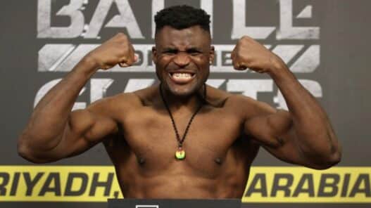 francis ngannou contraint retour mma