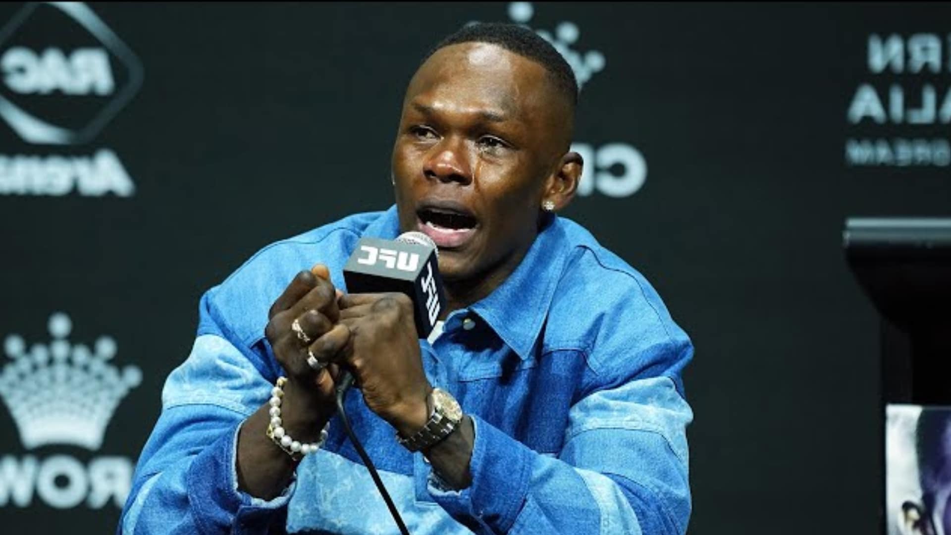 https://lasueur.com/wp-content/uploads/2026/02/Israel-Adesanya.jpg
