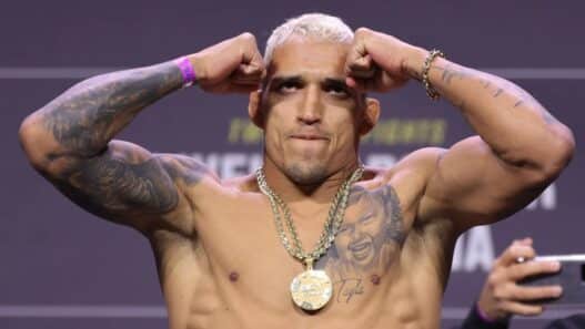 charles oliveira physique ufc 326