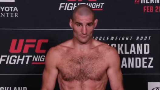 Sean Strickland valide sa pesée dans la douleur avant l’UFC Houston