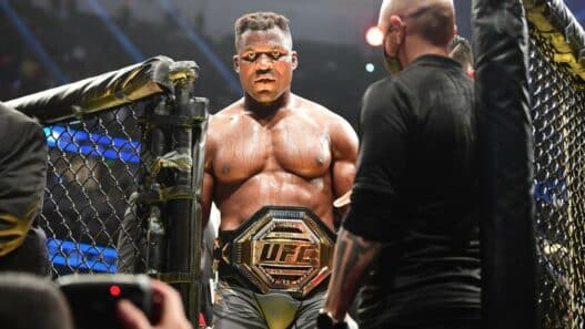 Francis Ngannou pousse les combattants de l&rsquo;UFC &agrave; prendre leur libert&eacute;