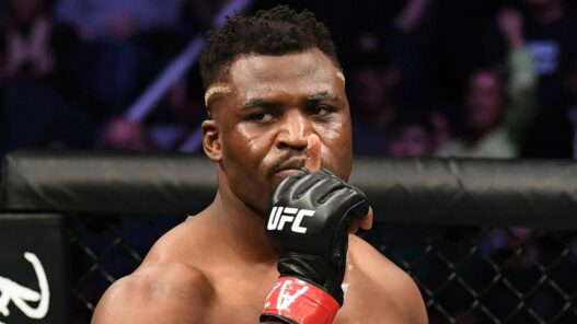 Francis Ngannou : « Gardez la gloire, donnez-moi mon argent »
