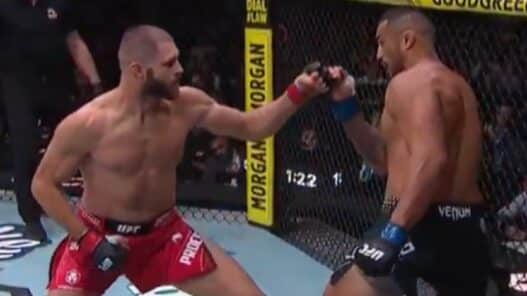 Carlos Ulberg se rapproche d’un record d’Islam Makhachev