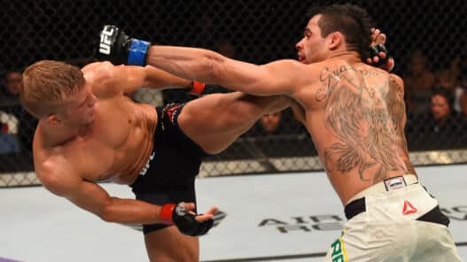 TJ Dillashaw balance son salaire ridicule pour sa première ceinture UFC