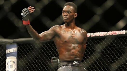 Israel Adesanya perd son aura de champion après 7 ans : la chute spectaculaire du Stylebender