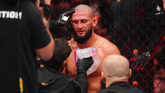 Khamzat Chimaev &ldquo;au bord de la mort&rdquo; avant l&rsquo;UFC 328 selon TJ Dillashaw