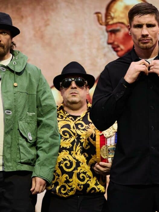 Oleksandr Usyk et Rico Verhoeven pour DAZN.