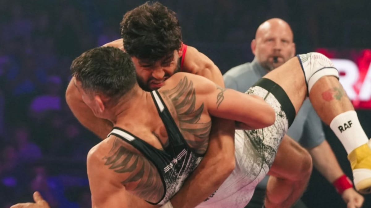 https://lasueur.com/wp-content/uploads/2026/06/tsarukyan-roule-sur-tony-ferguson-raf-10.jpeg