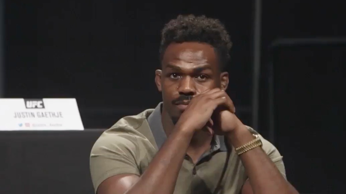 https://lasueur.com/wp-content/uploads/2026/07/jon-jones-regret-carriere.jpeg