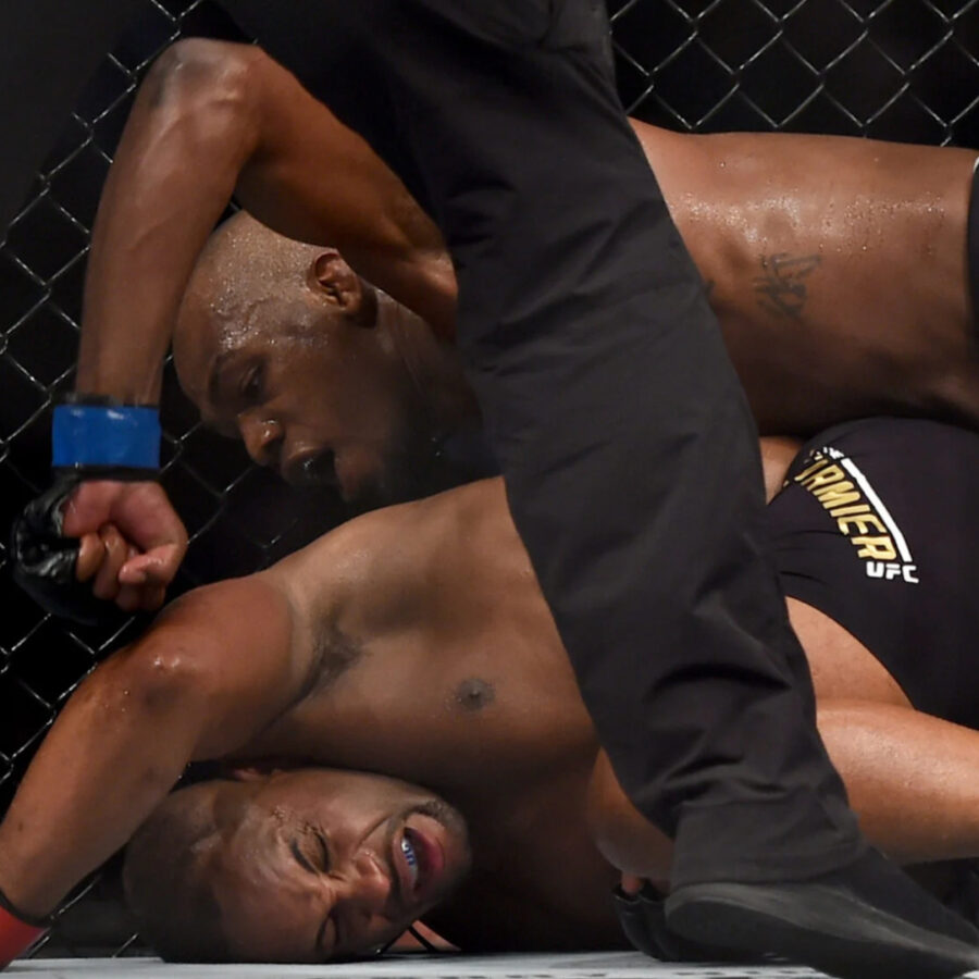 Daniel Cormier d&eacute;voile ce qu&rsquo;il n&rsquo;a jamais r&eacute;ussi &agrave; accepter face &agrave; Jon Jones : &laquo; C&rsquo;&eacute;tait difficile &agrave; vivre &raquo;