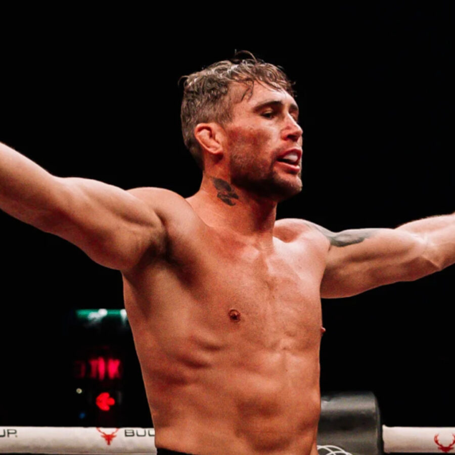 Darren Till met K/O un combattant du BKFC en pleine rue