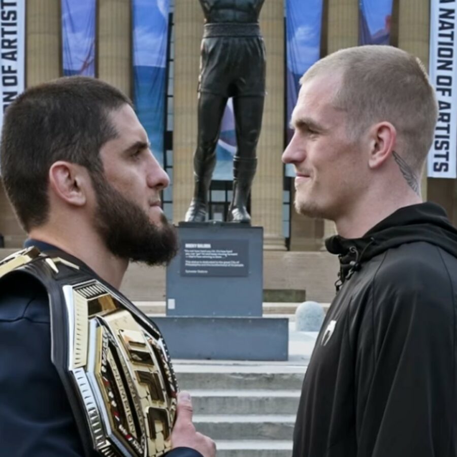 Islam Makhachev et Ian Garry face &agrave; face.