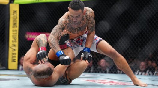 Max Holloway tacle Conor McGregor et ses excuses après l’UFC 329