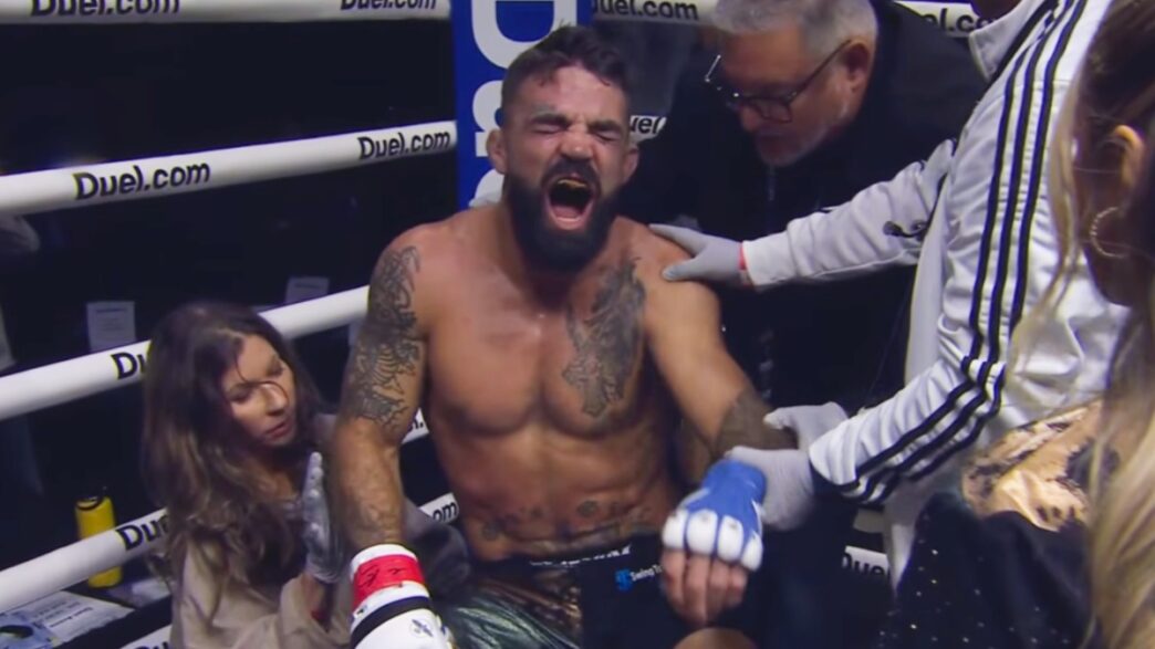 mike perry epaule disloquée tko premier round
