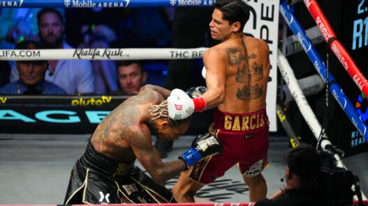 Conor Benn r&eacute;agit depuis l&rsquo;h&ocirc;pital apr&egrave;s son violent K/O contre Ryan Garcia