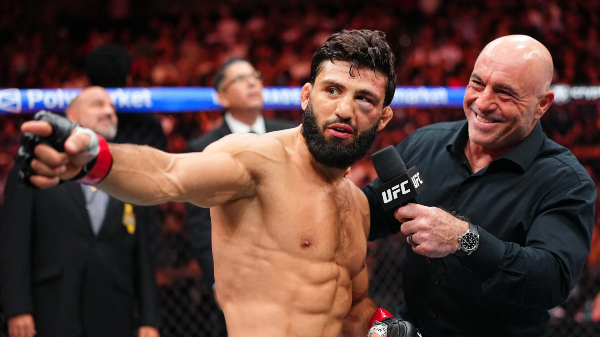 https://lasueur.com/wp-content/uploads/2026/09/Il-a-peur-_-Arman-Tsarukyan-presse-Justin-Gaethje-apres-son-enorme-K_O.jpg