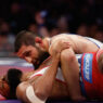 Khamzat Chimaev exp&eacute;die Tyron Woodley en 94 secondes au RAF Moscou