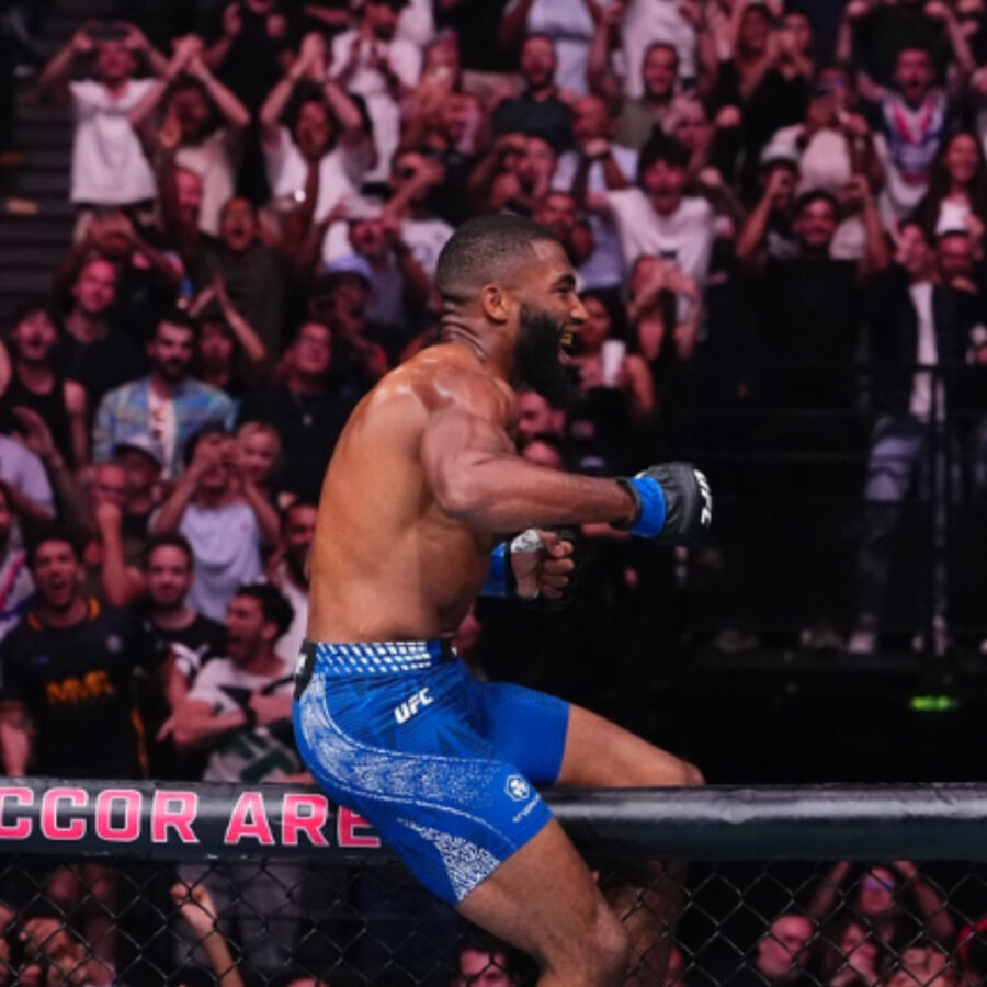 UFC Paris - Salahdine Parnasse se confie apr&egrave;s sa masterclass : &laquo; c'est un r&ecirc;ve depuis longtemps &raquo;